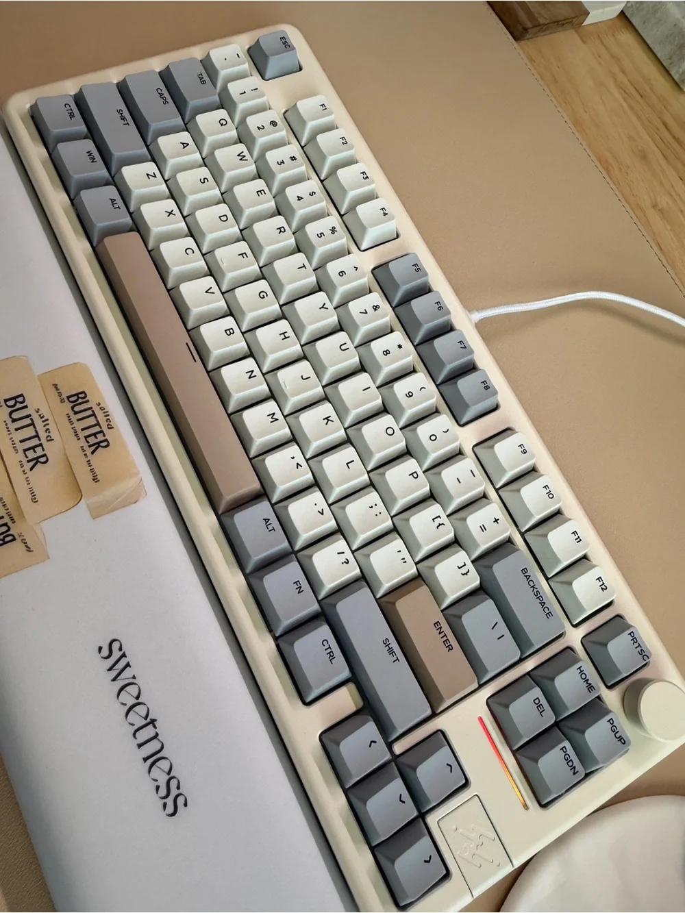 EpoMaker Galaxy 70 key mechanical keyboard Triple-mode wireless Bluetooth Cream